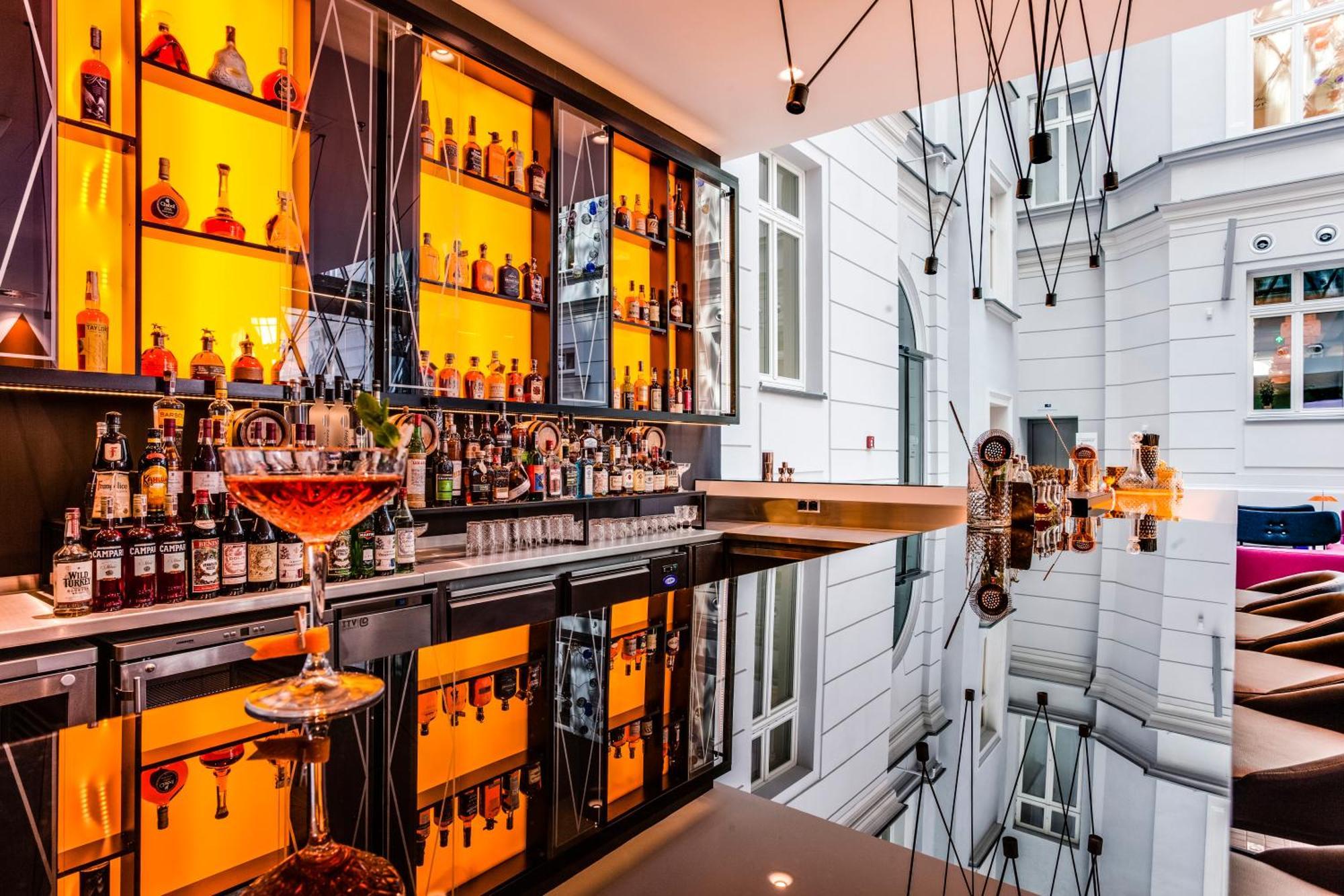 Hotel Indigo Warsaw Nowy Swiat By Ihg Bagian luar foto