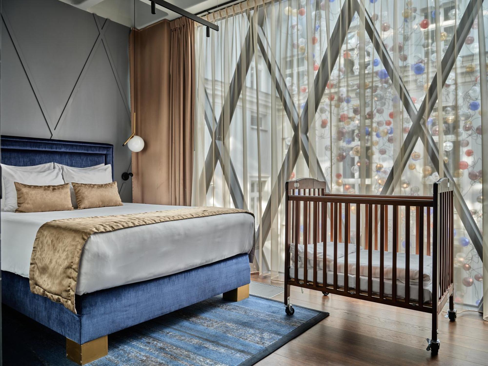 Hotel Indigo Warsaw Nowy Swiat By Ihg Bagian luar foto