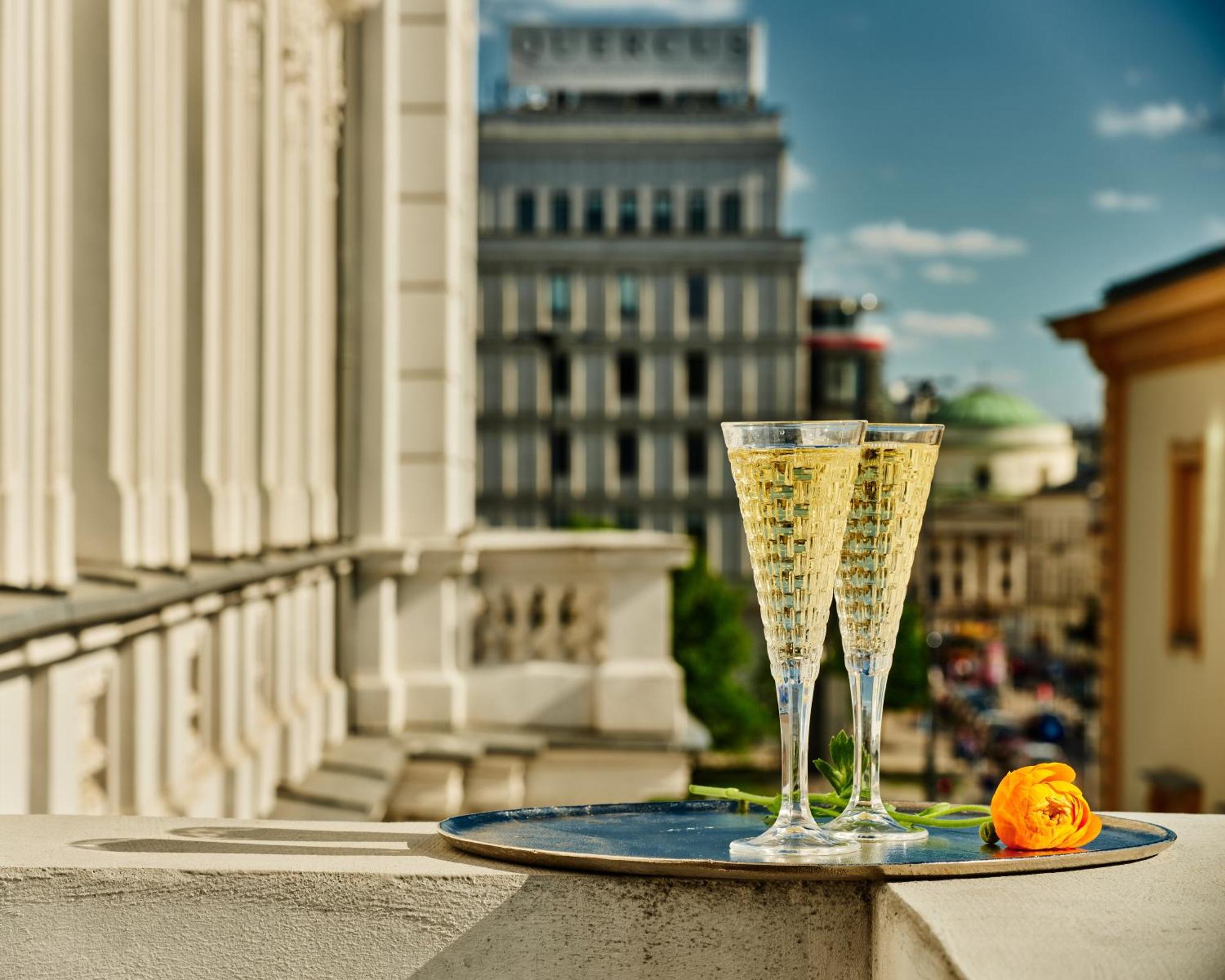 Hotel Indigo Warsaw Nowy Swiat By Ihg Bagian luar foto