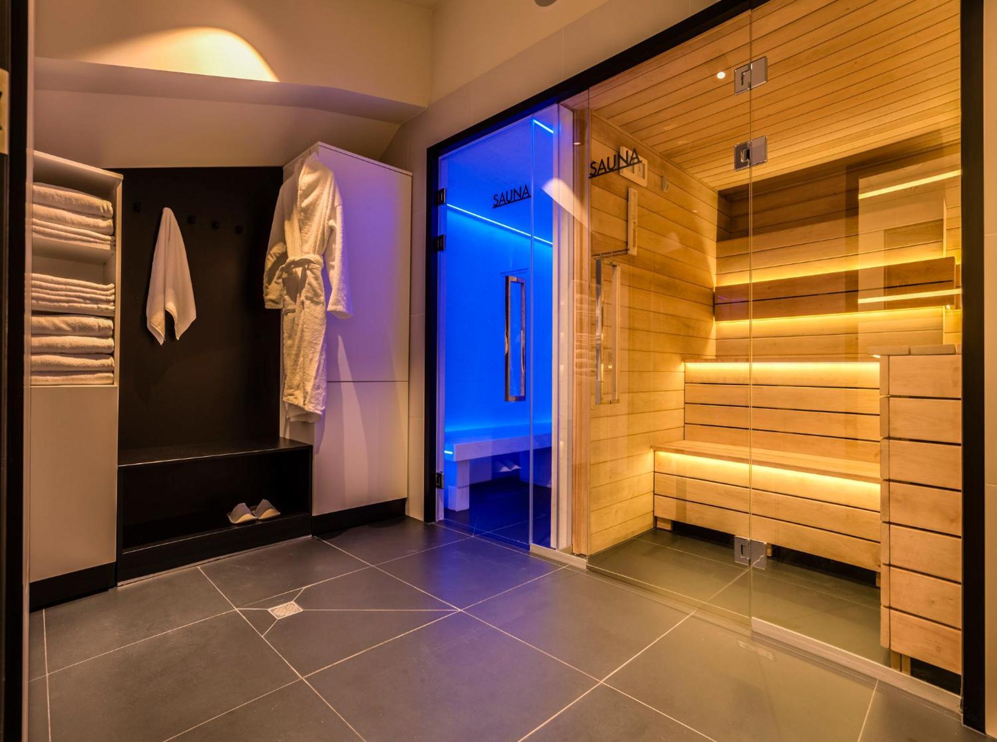 Hotel Indigo Warsaw Nowy Swiat By Ihg Bagian luar foto